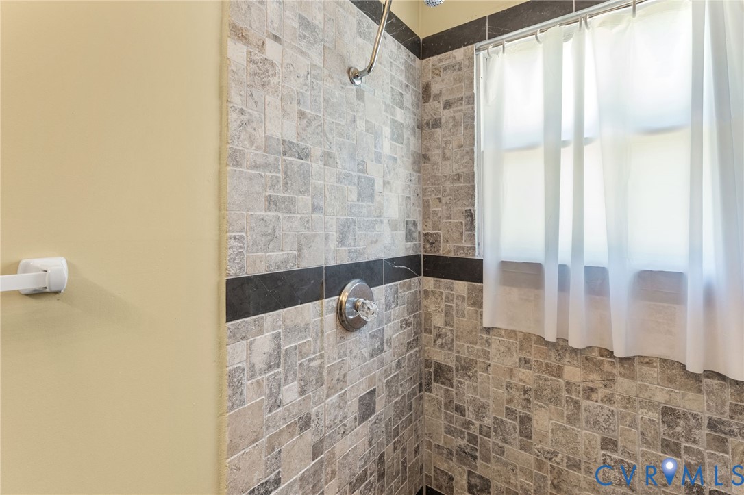 738 Bowlers Rd Property Photo 17