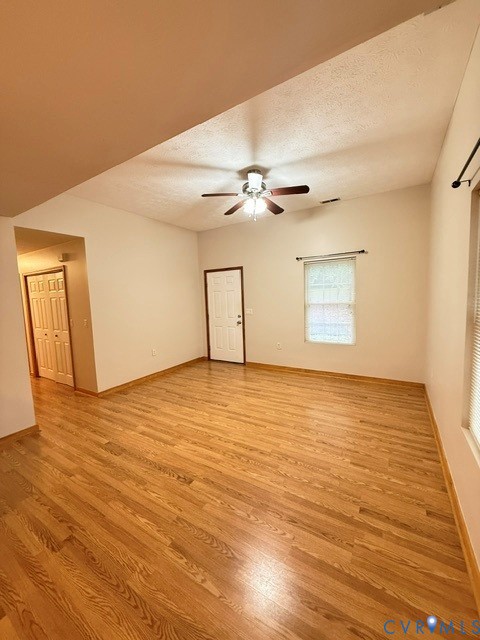 285 Devon Dr Property Photo 5