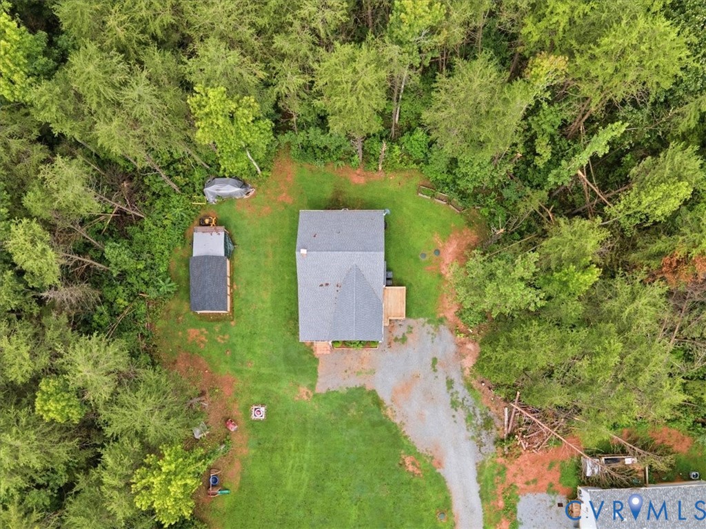 635 Spring Rd Property Photo 6