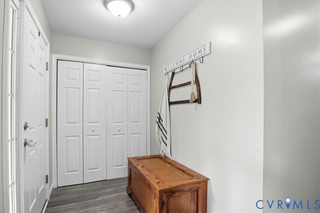 635 Spring Rd Property Photo 9