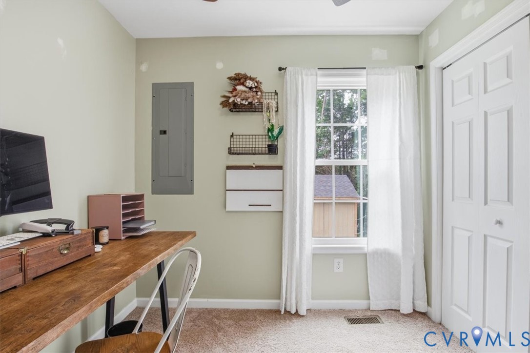 635 Spring Rd Property Photo 24