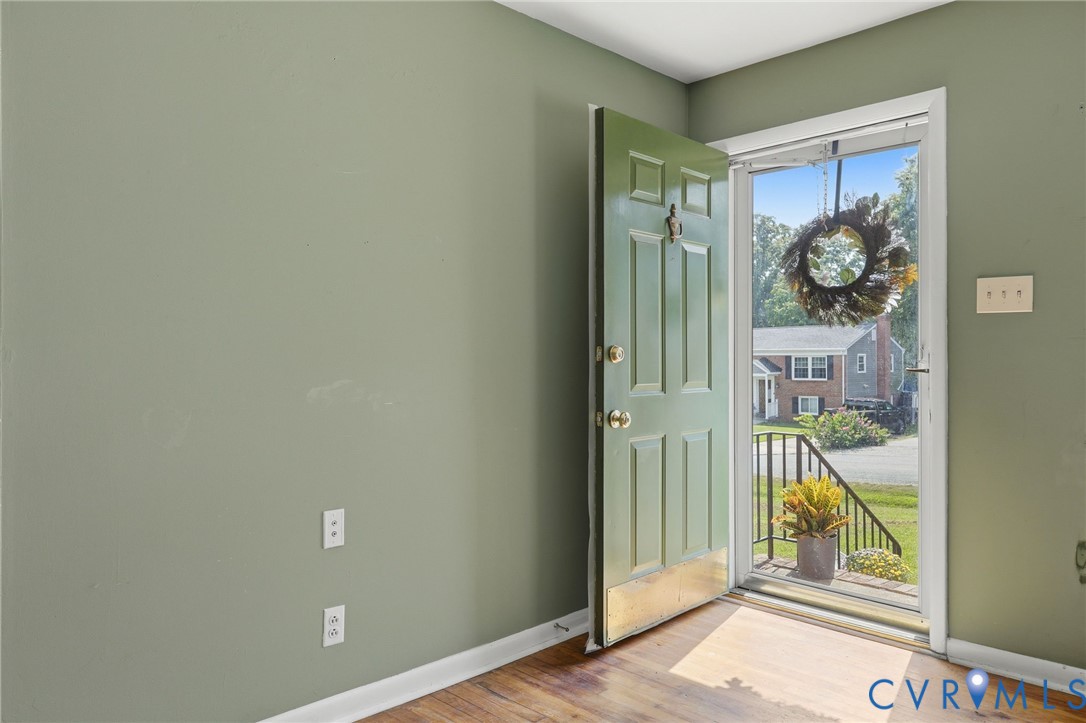 6420 Wimbledon Dr Property Photo 3