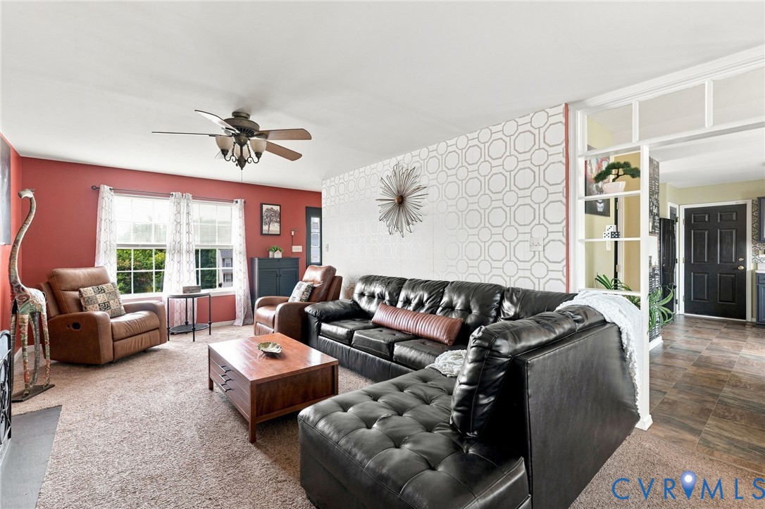 6733 Gills Gate Ct Property Photo 8