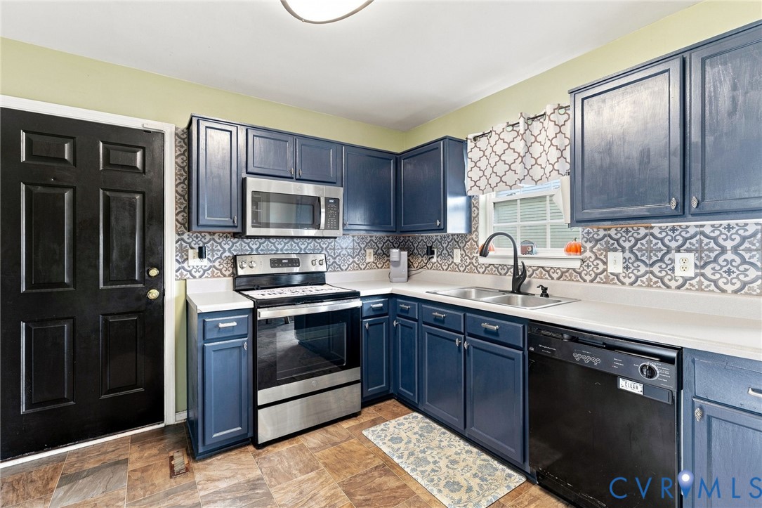 6733 Gills Gate Ct Property Photo 12