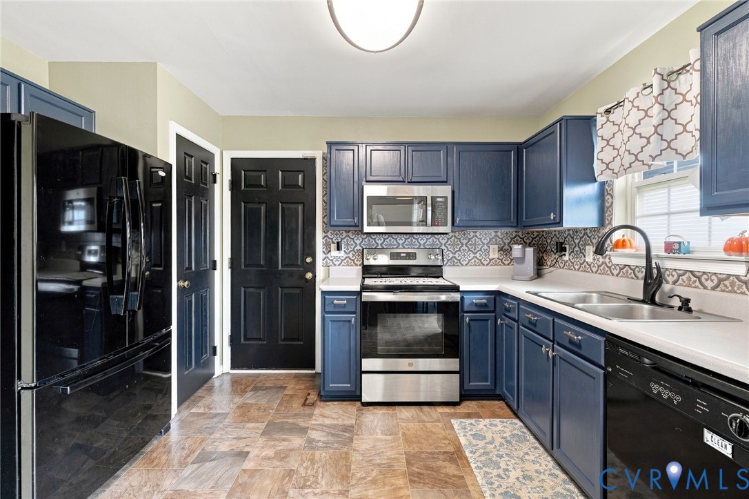 6733 Gills Gate Ct Property Photo 13