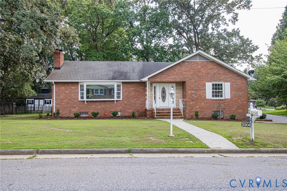 3306 Vinton St Property Photo 2
