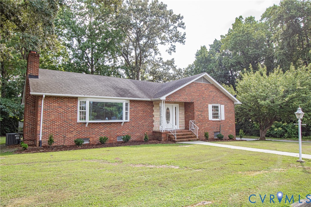 3306 Vinton St Property Photo 4
