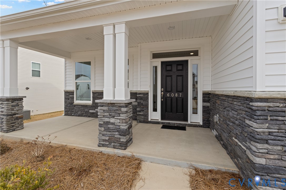 7528 Silver Ash Ave Property Photo 3