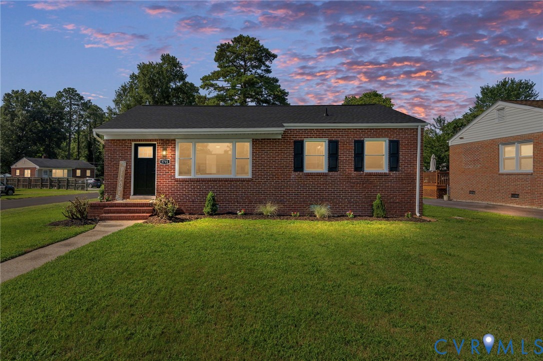 5701 Heywood Rd