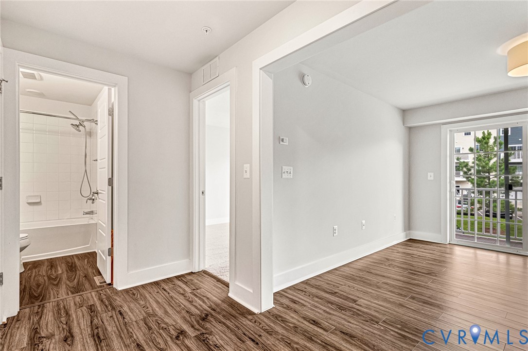 4347 Saunders Station Loop Unit#a Property Photo 15