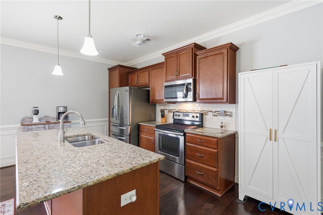 8104 Stony River Pl Property Photo 10