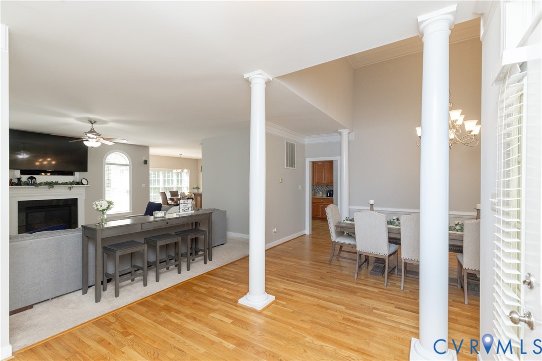 11125 Lyndenwood Dr Property Photo 6