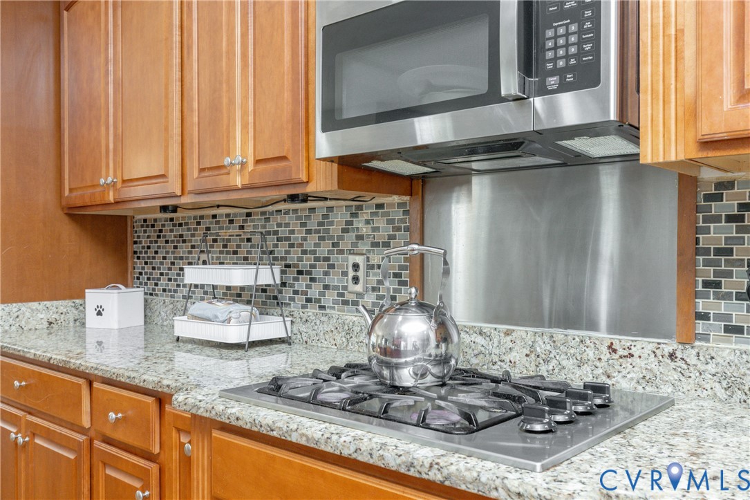 11125 Lyndenwood Dr Property Photo 14