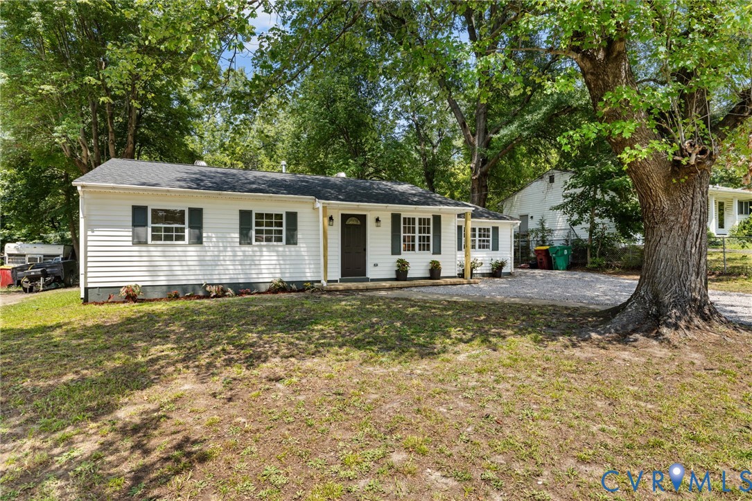205 Holly Hill Dr Property Photo 2