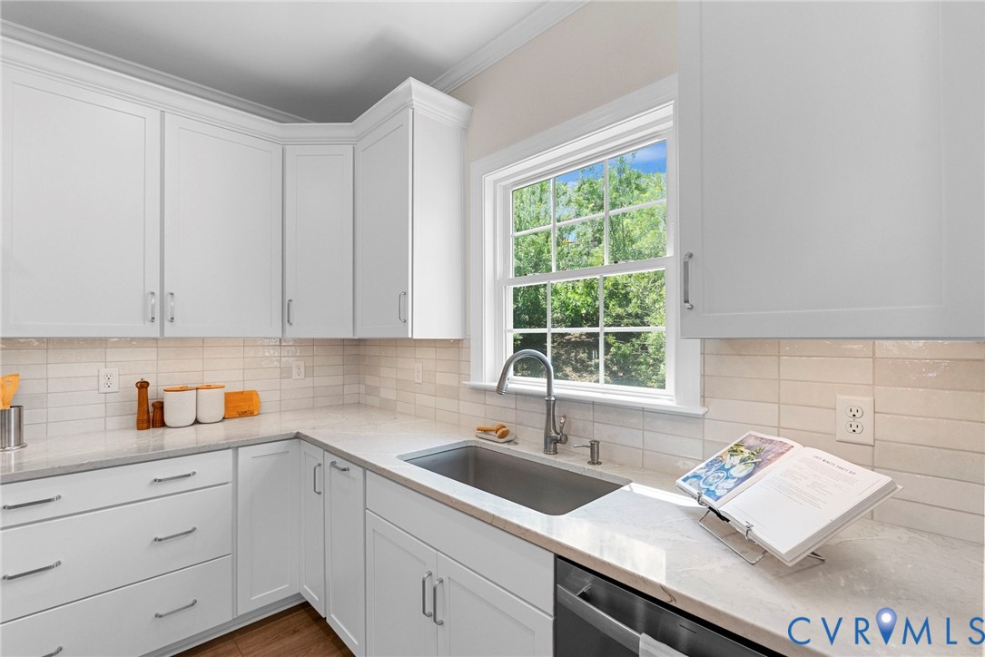 10005 Potters Wheel Way Property Photo 8