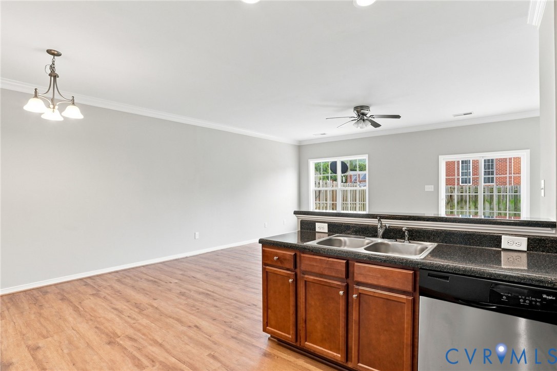 7207 Jackson Arch Dr Property Photo 7