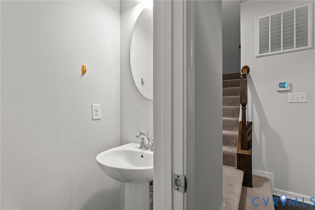 7905 Wistar Woods Ct Property Photo 22