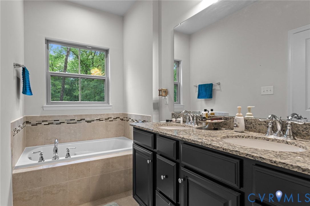 7905 Wistar Woods Ct Property Photo 29