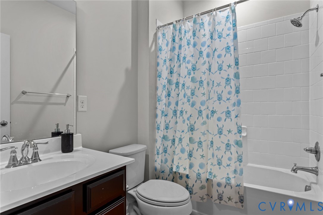 7905 Wistar Woods Ct Property Photo 32