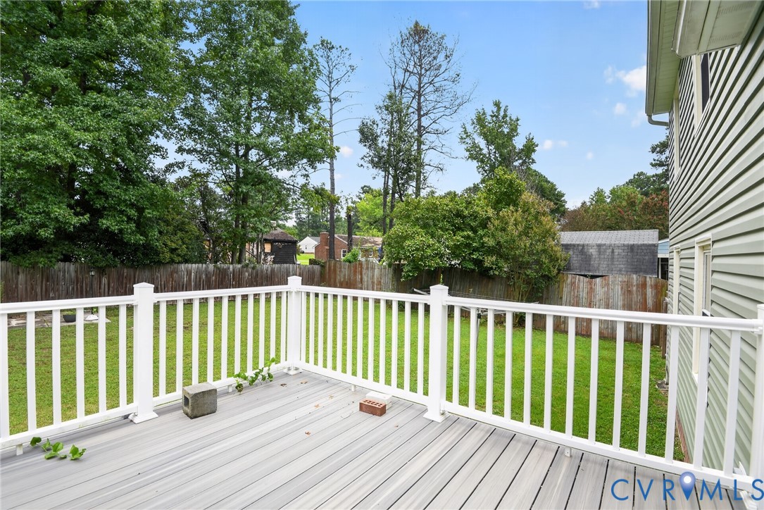 5105 Yellowstone Dr Property Photo 5