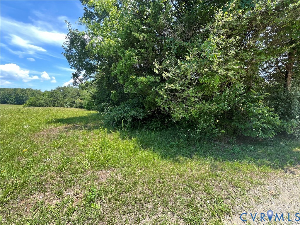 0027 Aspen Grove Rd Property Photo 5