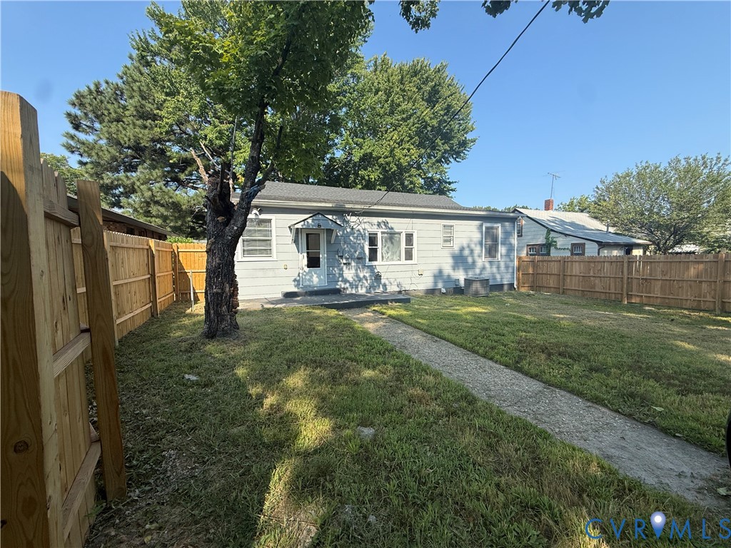 507 N 6th Ave Property Photo 13