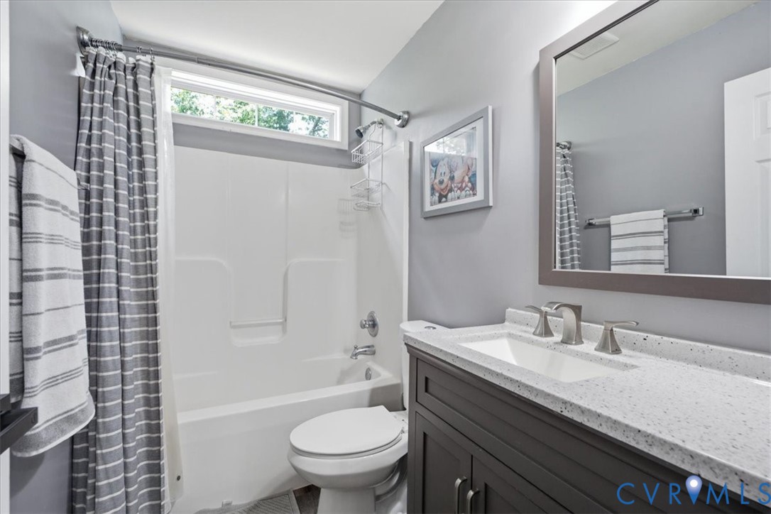 7065 Kenthurst Rd Property Photo 14
