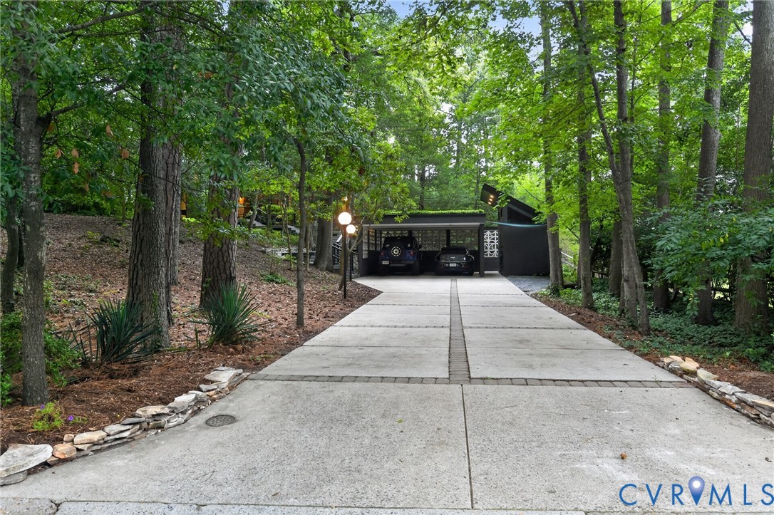 433 Susan Constant Dr Property Photo 43