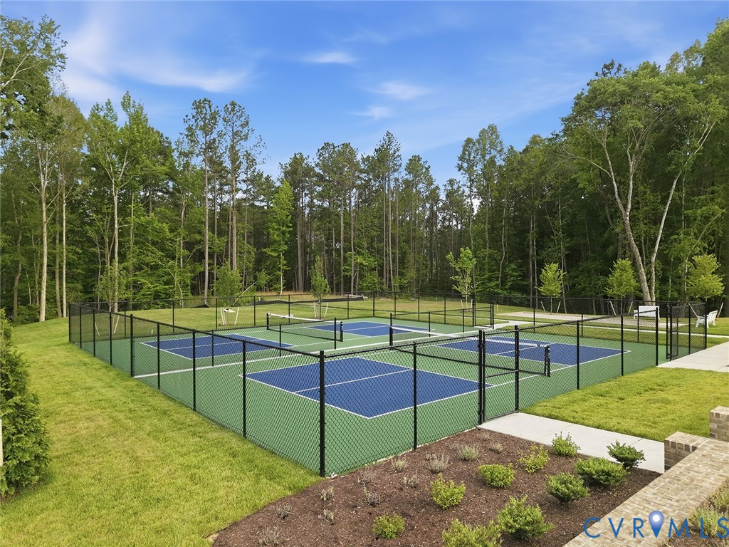 16848 Creek Parke Dr Property Photo 3