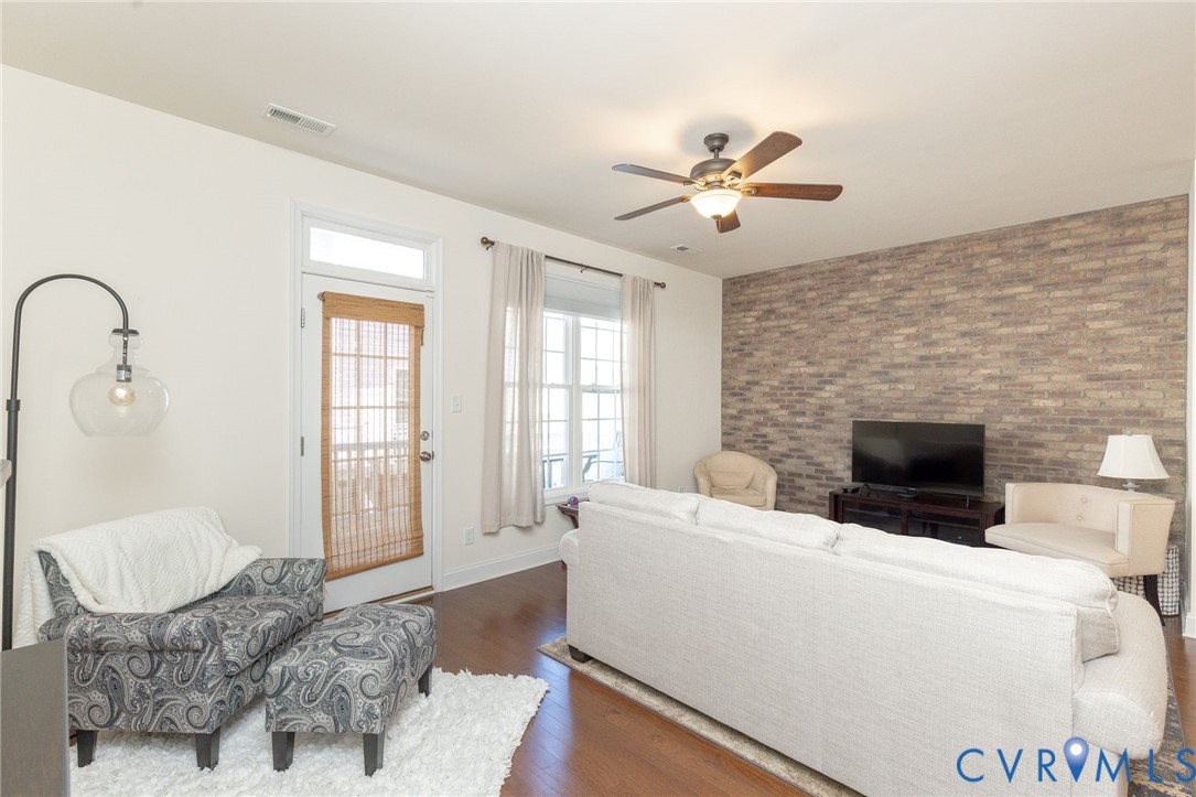1329 Winfree Creek Ln Property Photo 12