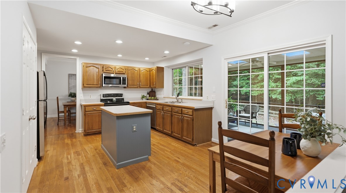 10284 Still Spring Ct Property Photo 14
