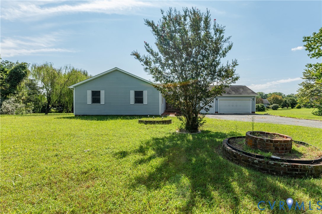 126 Meadow Dr Property Photo 4