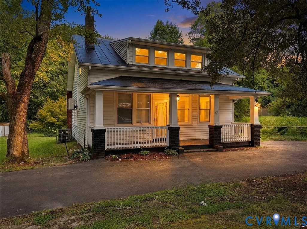 1500 Columbia St Property Photo 1