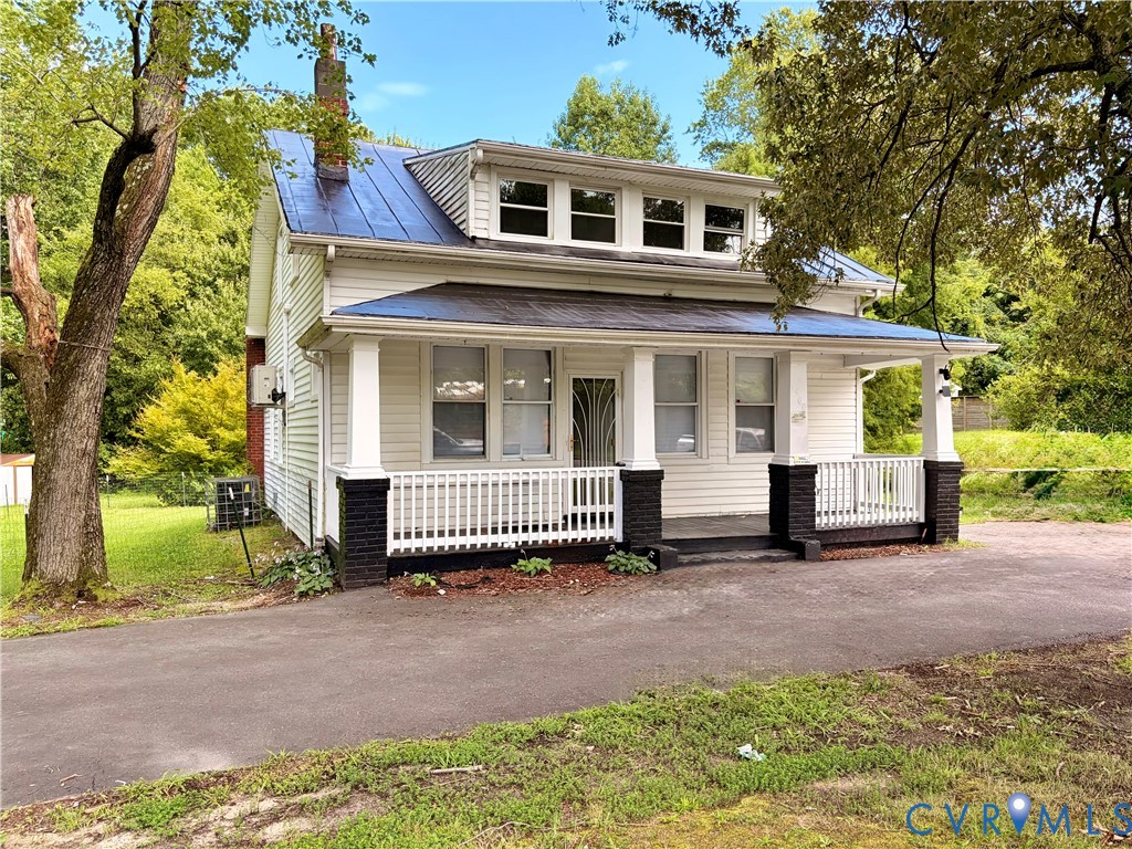 1500 Columbia St Property Photo 2