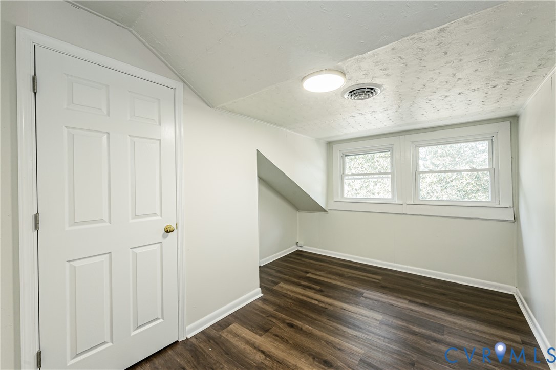 1500 Columbia St Property Photo 28