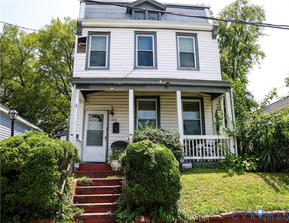 1818 Edwards Ave