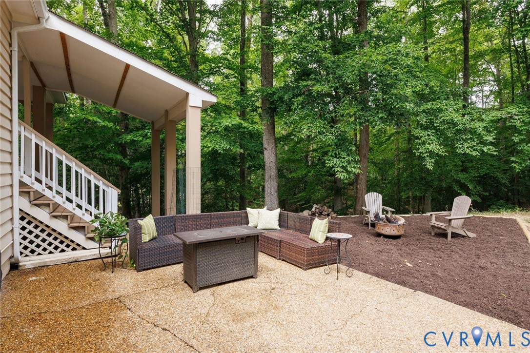 602 Red Maple Dr Property Photo 29