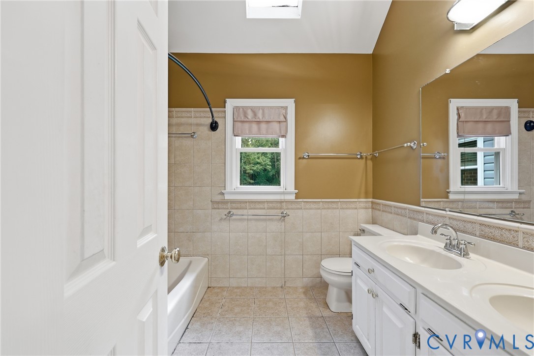 505 Martineau Dr Property Photo 25