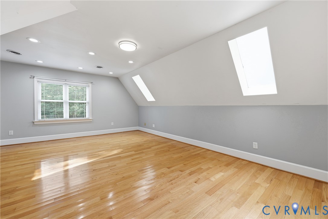 505 Martineau Dr Property Photo 27
