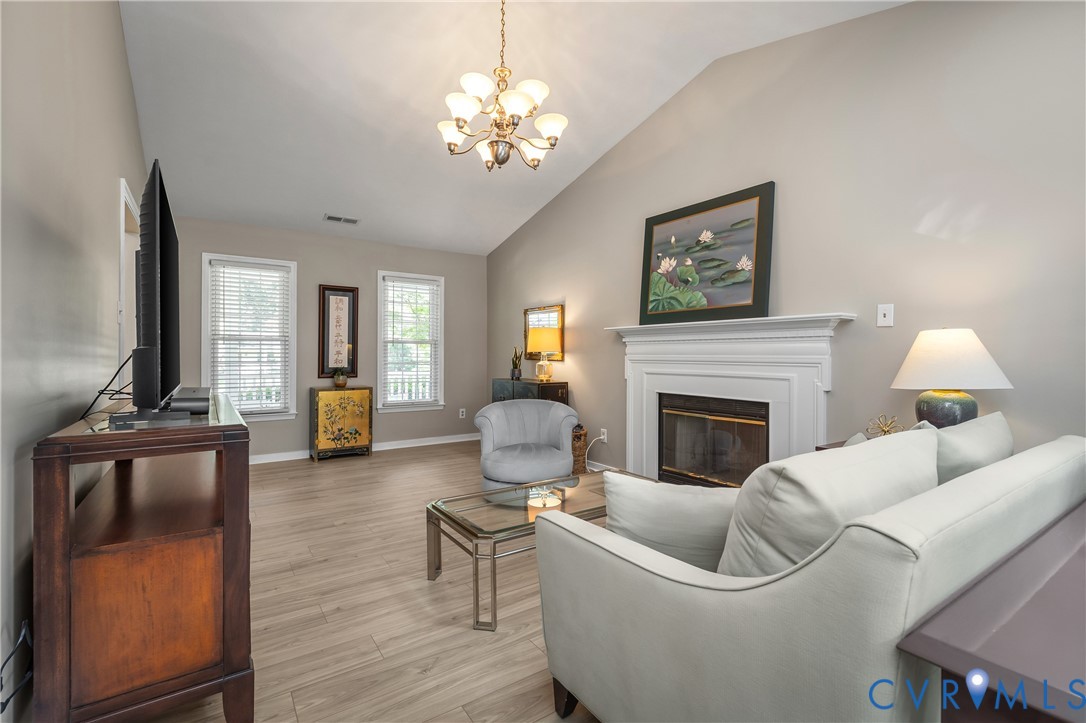 9301 Timber Hollow Ct Property Photo 10