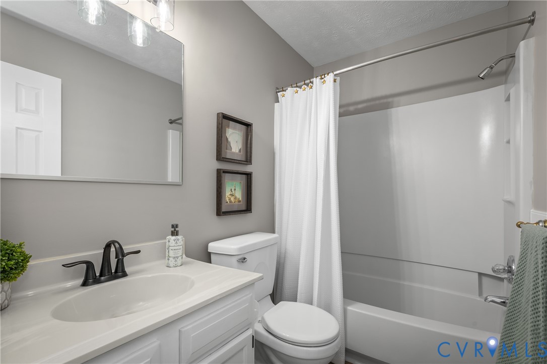 9301 Timber Hollow Ct Property Photo 15