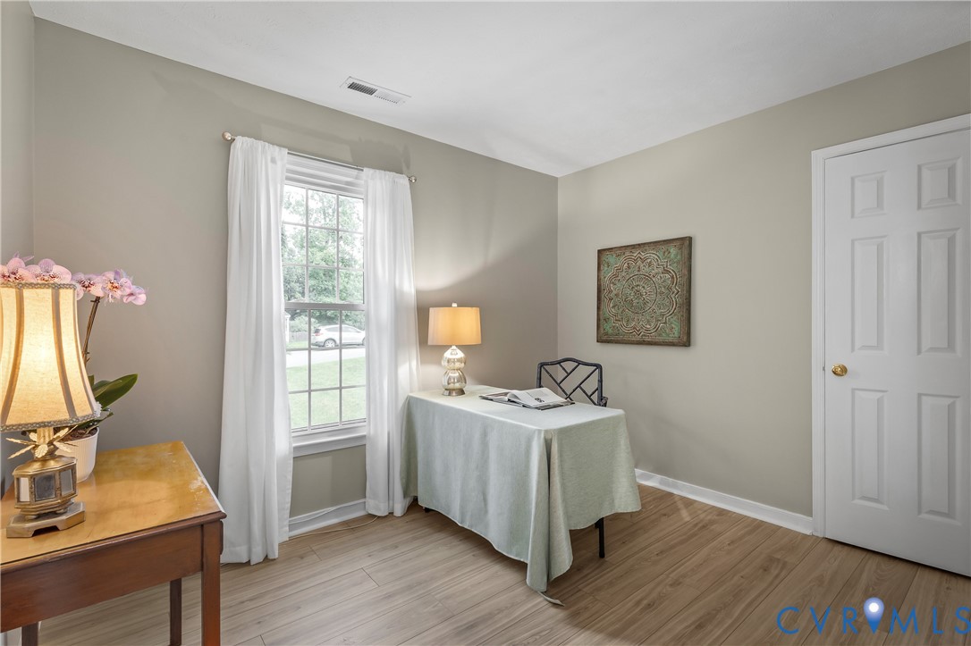 9301 Timber Hollow Ct Property Photo 17