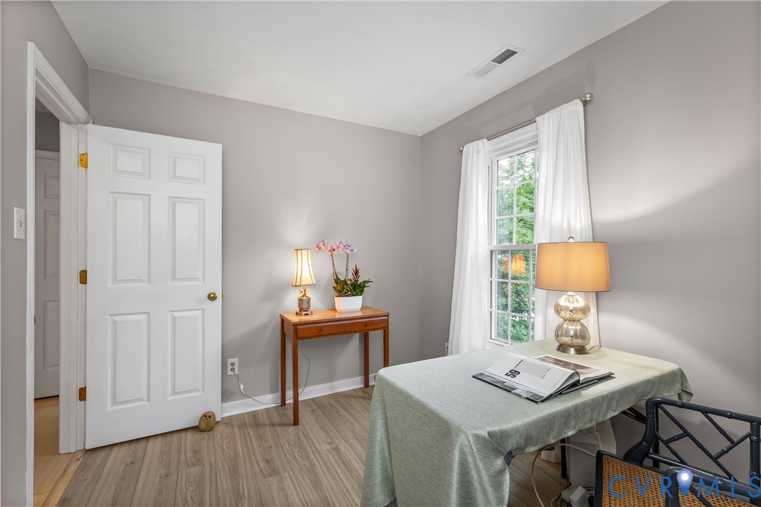 9301 Timber Hollow Ct Property Photo 18