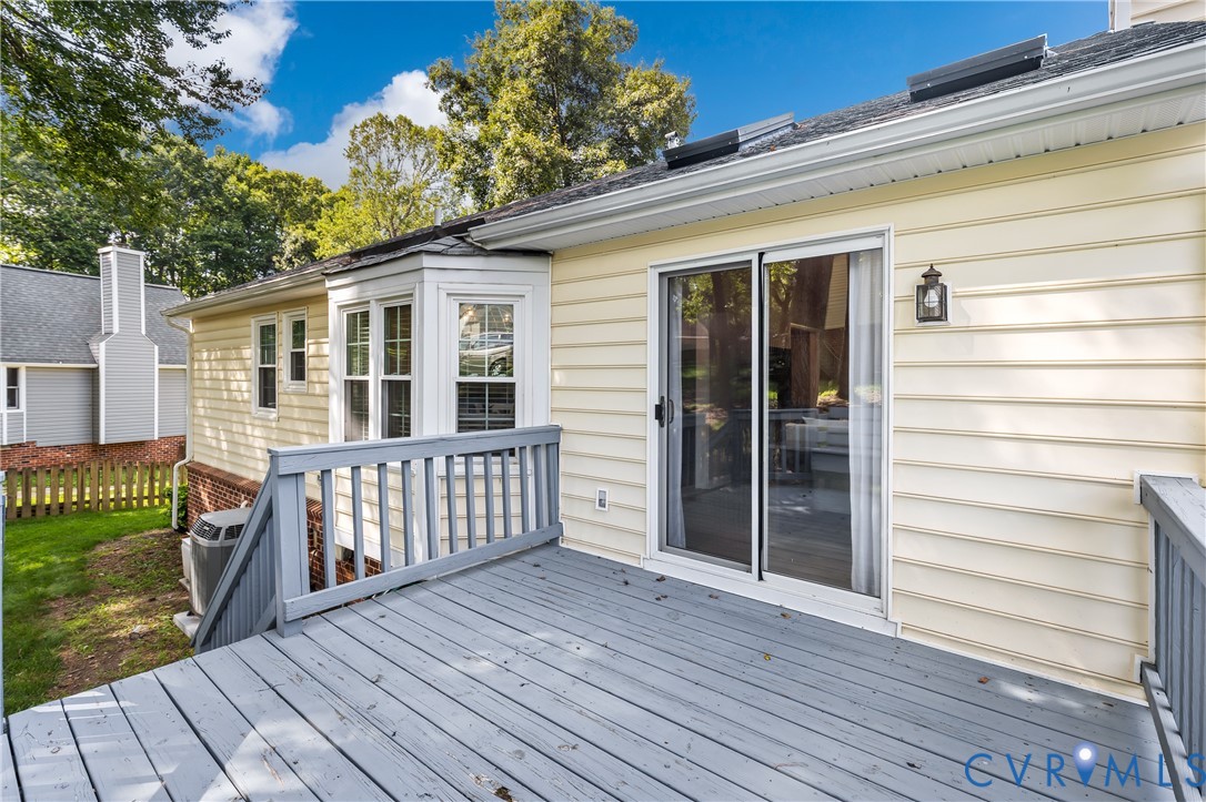 9301 Timber Hollow Ct Property Photo 27
