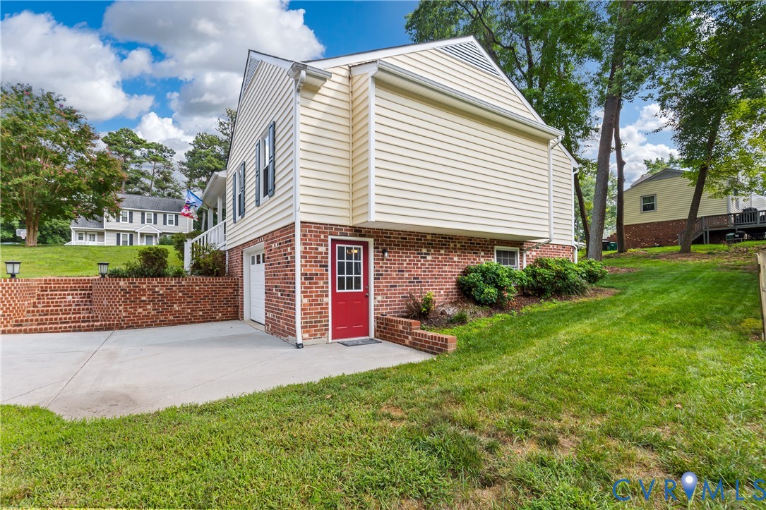 9301 Timber Hollow Ct Property Photo 30