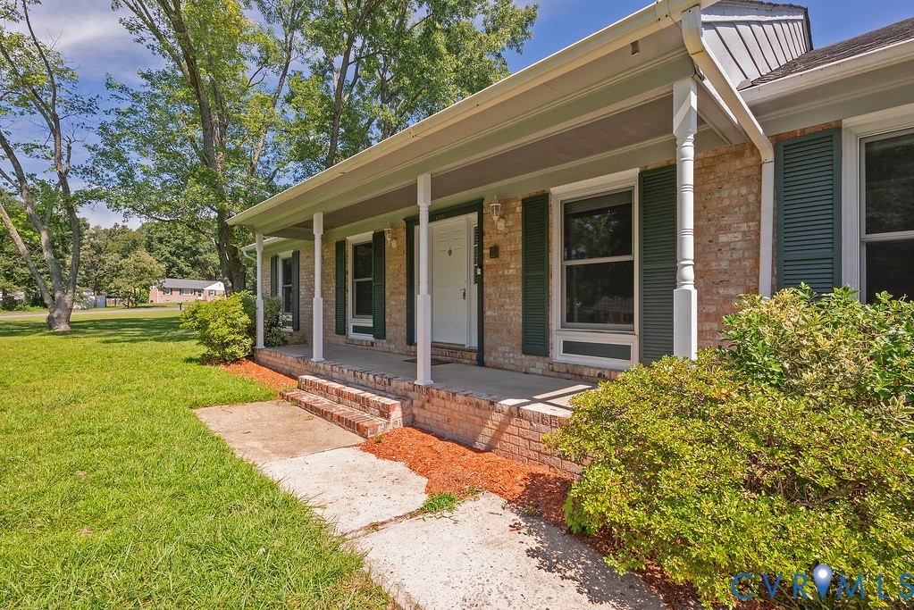 1011 Adkins Rd Property Photo 6