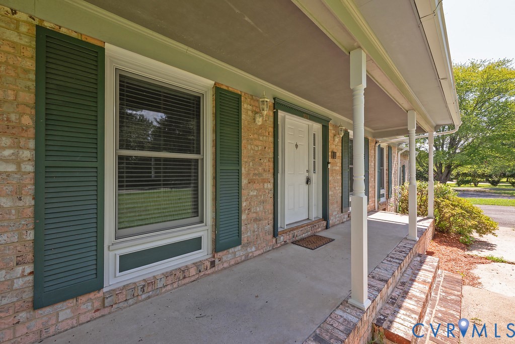 1011 Adkins Rd Property Photo 7
