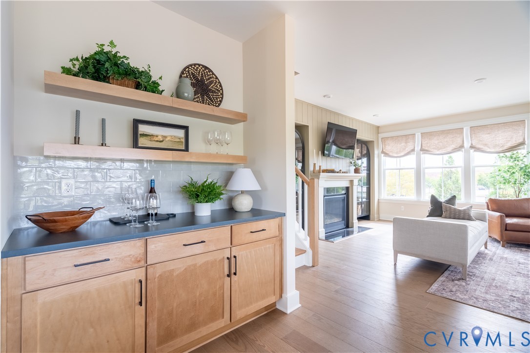 15842 Flying Cloud Aly Unit#8-2 Property Photo 1