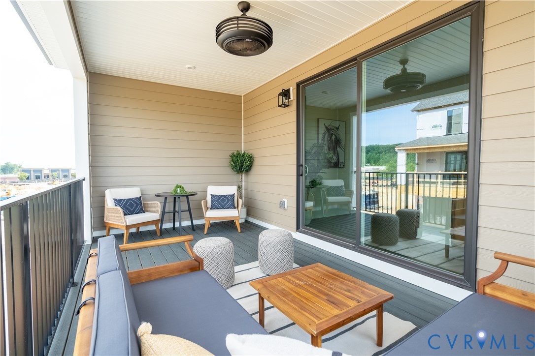 15842 Flying Cloud Aly Unit#8-2 Property Photo 5
