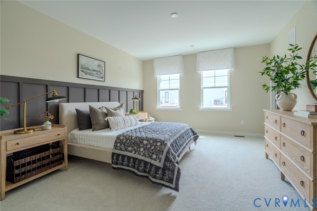 15842 Flying Cloud Aly Unit#8-2 Property Photo 11